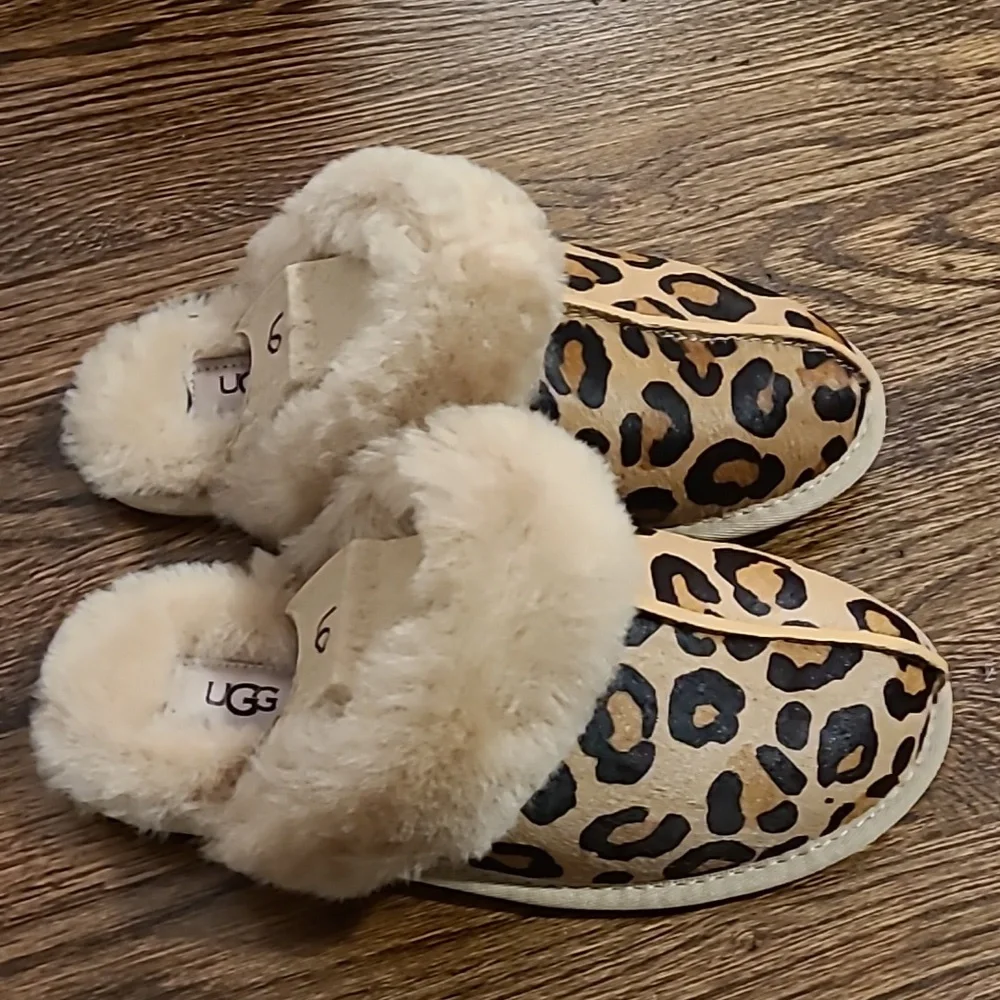 UGG scuffette ii slipper leopard, size 6 women's, new in box - Picture 7 of 11